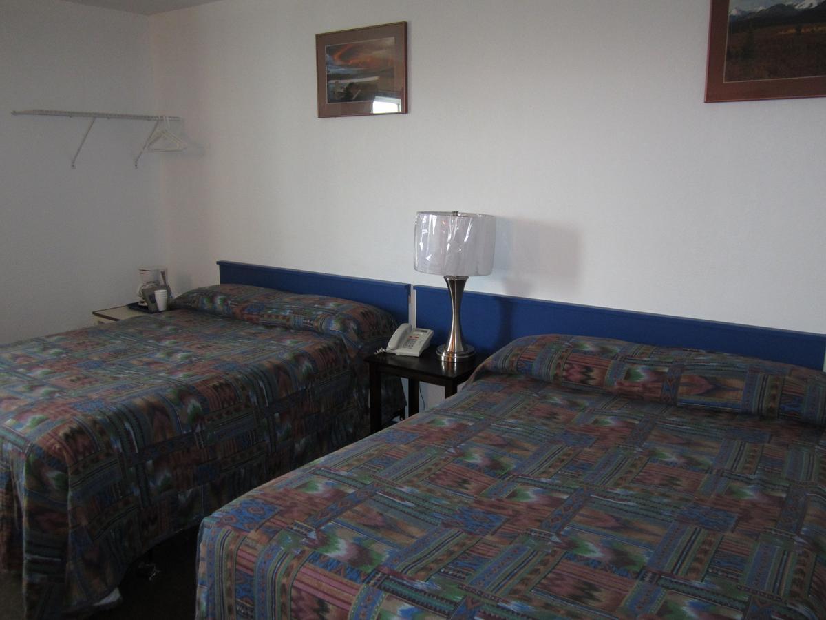 Nisutlin Trading Post Motel Teslin Phòng bức ảnh