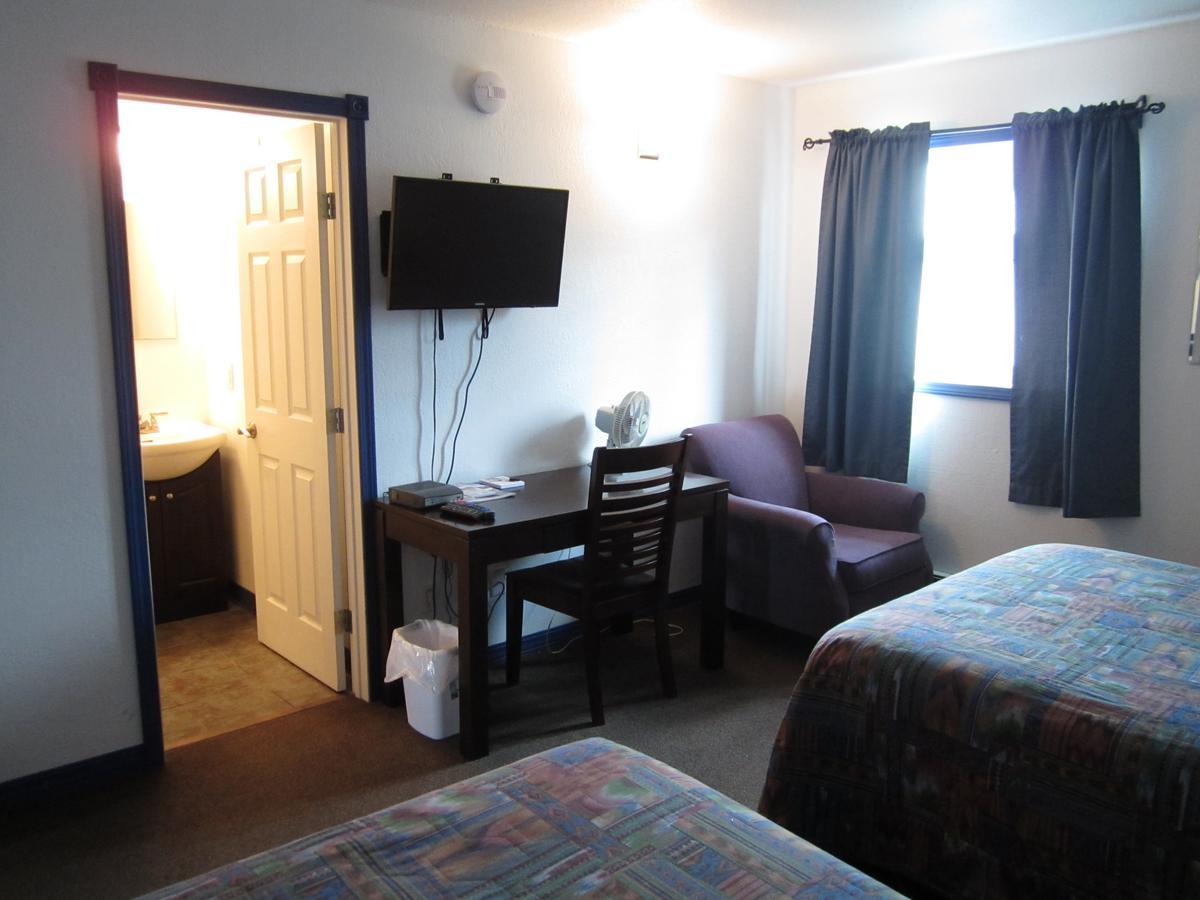 Nisutlin Trading Post Motel Teslin Phòng bức ảnh