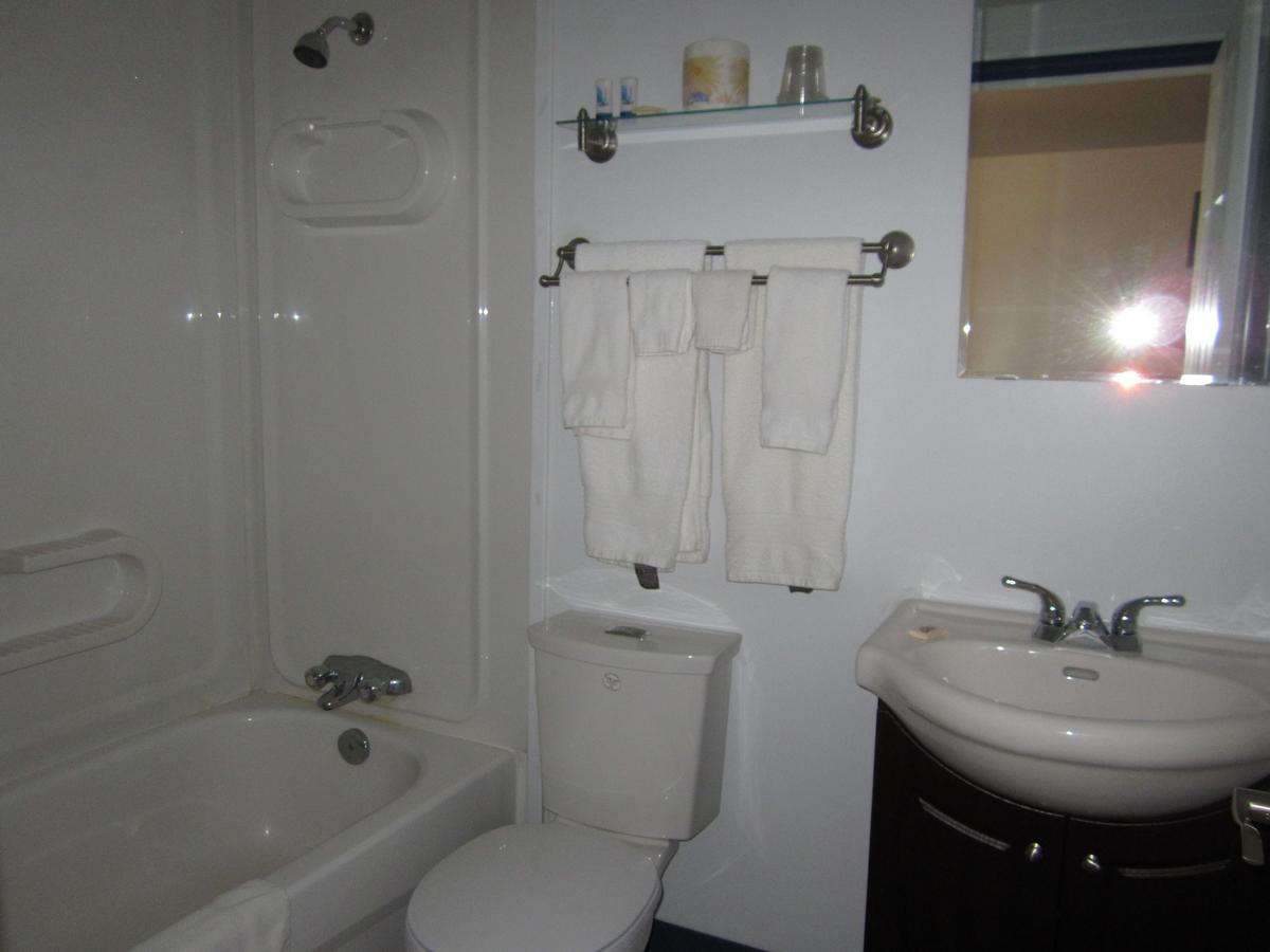 Nisutlin Trading Post Motel Teslin Phòng bức ảnh